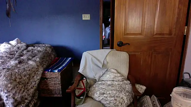 Snapshot of SpunRedneck chatting on 12.21.25 SpunRedneck online show from 12.21.25