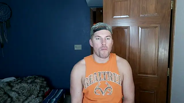 Snapshot of SpunRedneck chatting on 02.06.26 SpunRedneck online show from 02.06.26