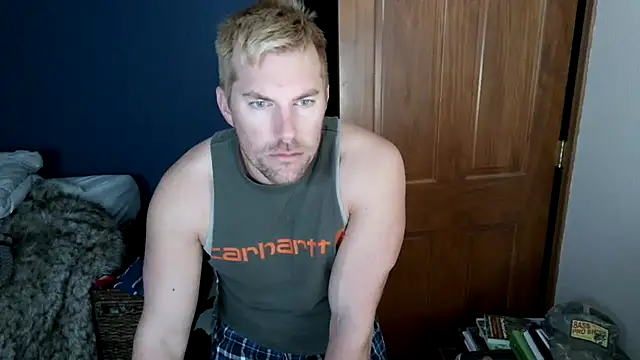 Snapshot of SpunRedneck chatting on 02.18.26 SpunRedneck online show from 02.18.26