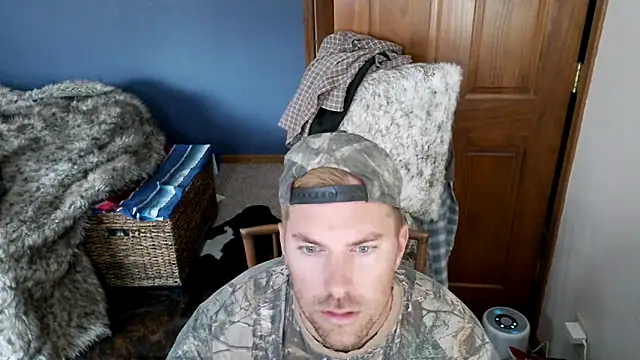 Snapshot of SpunRedneck chatting on 03.01.26 SpunRedneck online show from 03.01.26