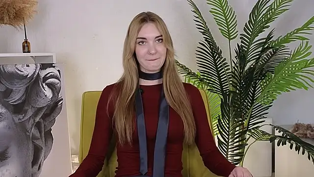 Snapshot of KarmaDowless chatting on 12.02.25 KarmaDowless online show from 12.02.25