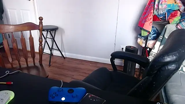 Snapshot of Longdforya chatting on 03.16.26 Longdforya online show from 03.16.26