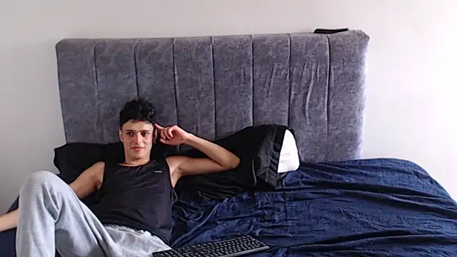 hottie couplee online show from 05.20.26