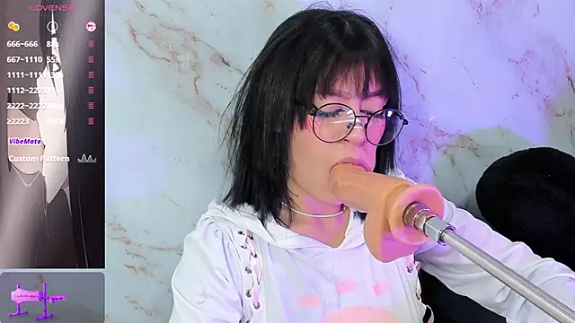 sofia shadow  online show from 03.26.26