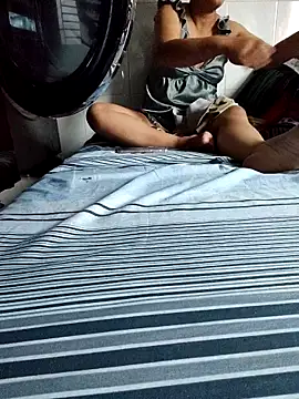 felicity chloe online show from 04.12.26