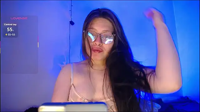 Snapshot of Usagi-- chatting on 12.03.25 Usagi-- online show from 12.03.25