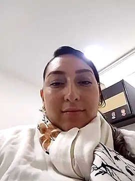 Snapshot of Valeria_montana_ chatting on 02.05.26 Valeria montana online show from 02.05.26