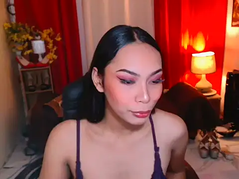 Snapshot of kylieEmparado chatting on 05.24.26 kylieEmparado online show from 05.24.26