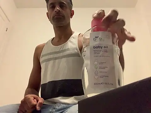 Snapshot of RandyRik chatting on 12.02.25 RandyRik online show from 12.02.25