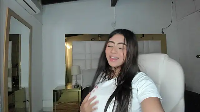 Snapshot of Zoei_Moon chatting on 02.20.26 Zoei Moon online show from 02.20.26