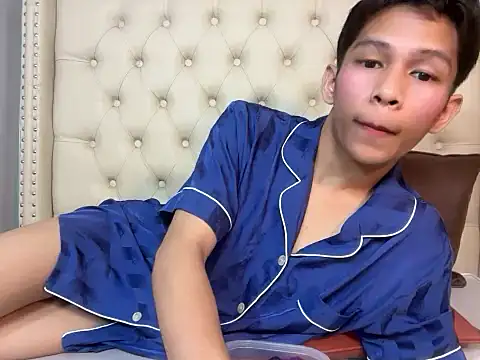 TheBoyAboveYou online show from 05.11.26