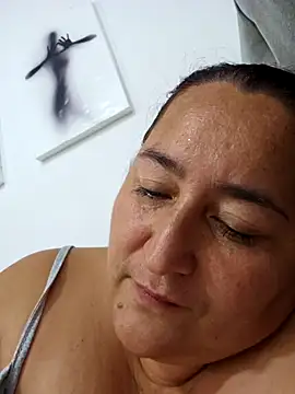 VioletBruces online show from 04.12.26