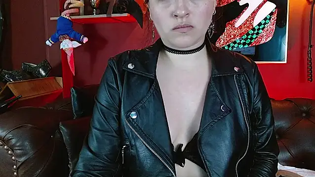 LunaTikka online show from 03.07.26