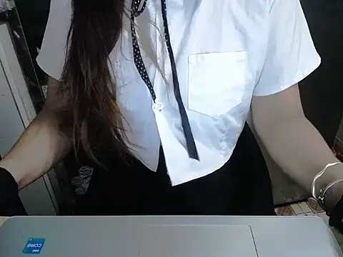 Snapshot of maian_love chatting on 06.02.26 maian love online show from 06.02.26