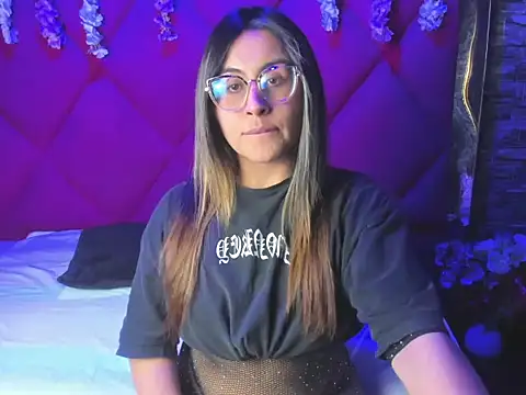 Snapshot of Freyaa_Millerr_ chatting on 12.04.25 Freyaa Millerr online show from 12.04.25