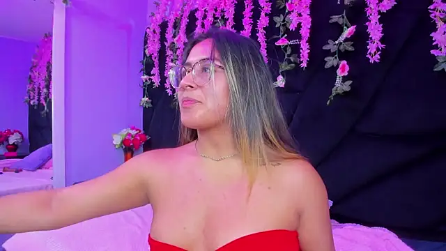 Freyaa Millerr  online show from 02.17.26