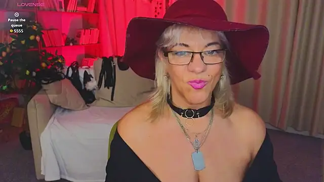 AnittaHarris  online show from 04.05.26