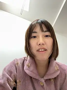 Risa-chan online show from 12.04.25