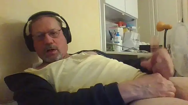 Snapshot of Wanky357 chatting on 06.02.26 Wanky357 online show from 06.02.26