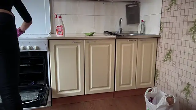 Snapshot of MALVINA0077 chatting on 02.04.26 MALVINA0077 online show from 02.04.26