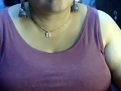 Soniya Sha online show from 07.28.26