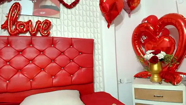 Snapshot of Elizabetth_Roman chatting on 02.13.26 Elizabetth Roman online show from 02.13.26