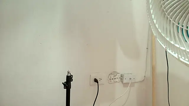 Snapshot of Elizabetth_Roman chatting on 02.15.26 Elizabetth Roman online show from 02.15.26