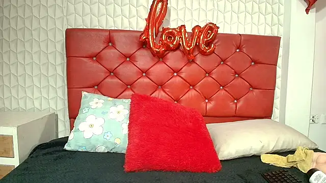 Snapshot of Elizabetth_Roman chatting on 02.19.26 Elizabetth Roman online show from 02.19.26