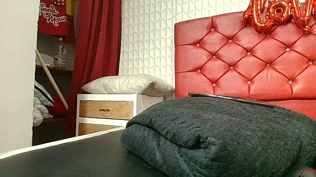 Snapshot of Elizabetth_Roman chatting on 02.23.26 Elizabetth Roman online show from 02.23.26