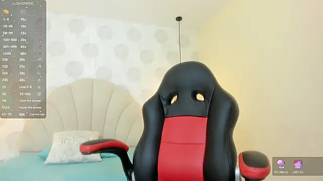 Snapshot of VENUSGREYS1 chatting on 02.02.26 VENUSGREYS1 online show from 02.02.26