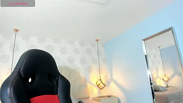 Snapshot of VENUSGREYS1 chatting on 02.10.26 VENUSGREYS1 online show from 02.10.26