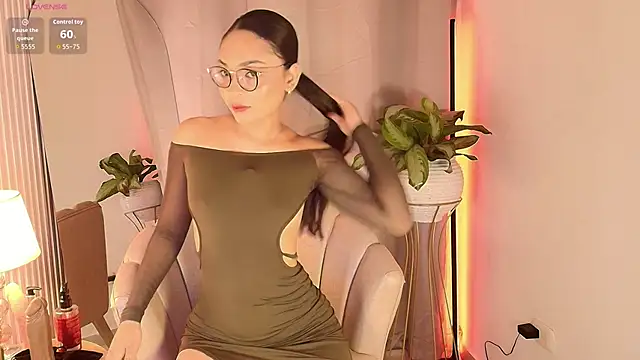 Mia mystic  online show from 02.13.26