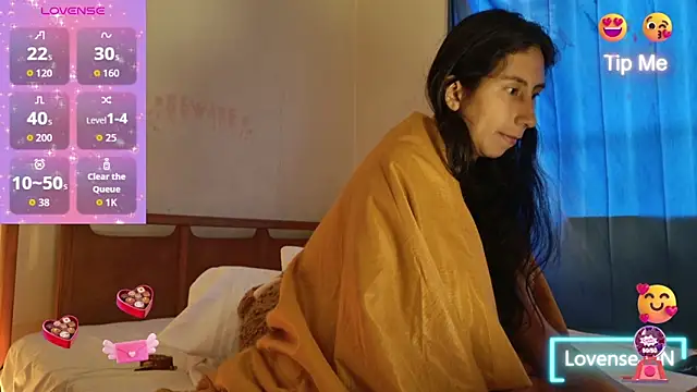 Snapshot of MoonLipsON- chatting on 02.17.26 MoonLipsON- online show from 02.17.26