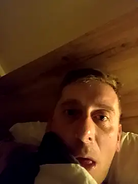 Snapshot of pervforyoi chatting on 12.04.25 pervforyoi online show from 12.04.25