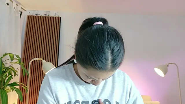 victoria   moon online show from 04.17.26