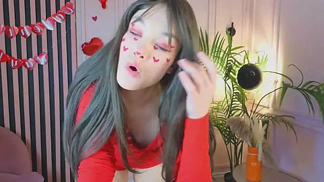 Snapshot of SeaCyra chatting on 02.14.26 SeaCyra online show from 02.14.26