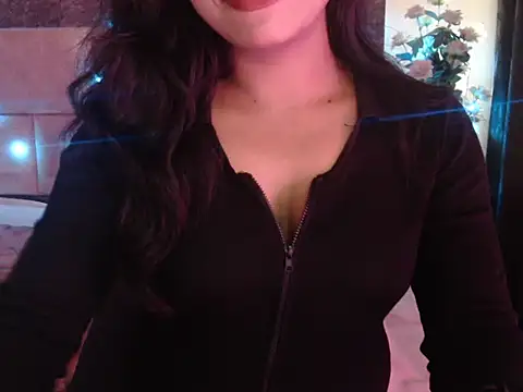 Lola Bebe online show from 04.07.26