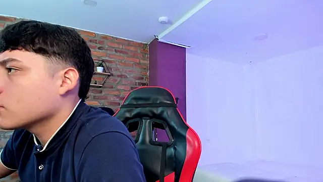 HotThreesoome online show from 03.28.26