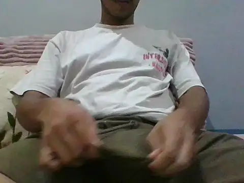 Snapshot of Bigdickboy2406 chatting on 07.04.26 Bigdickboy2406 online show from 07.04.26