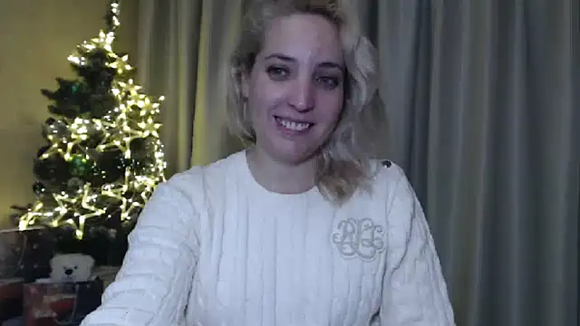 Snapshot of sweetpussy chatting on 01.01.25 sweetpussy online show from 01.01.25