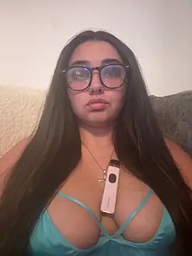 Wild Busty Niyah XX online show from 06.13.26