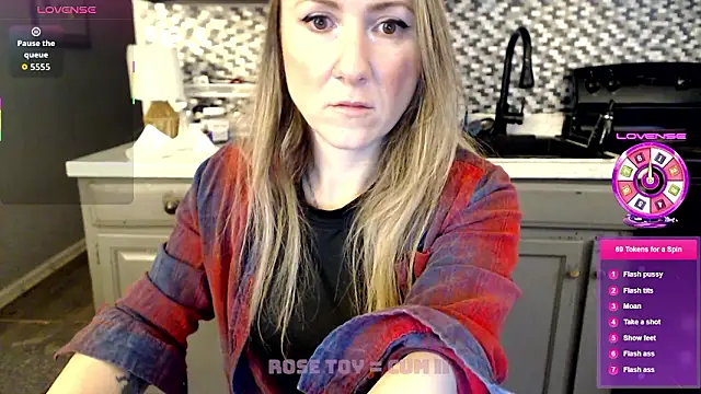 Snapshot of alluringpixie chatting on 01.15.26 alluringpixie online show from 01.15.26