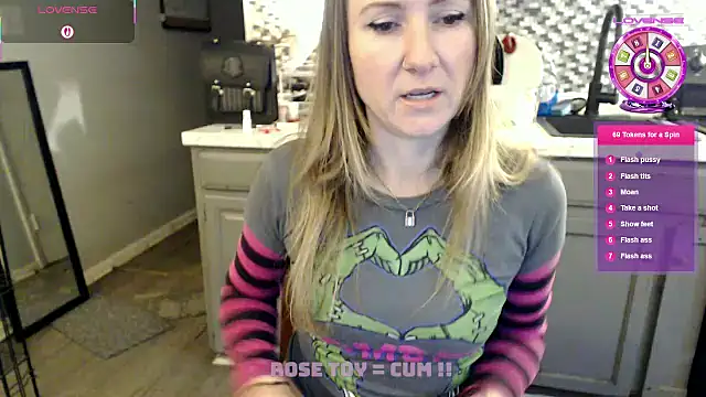 Snapshot of alluringpixie chatting on 01.16.26 alluringpixie online show from 01.16.26