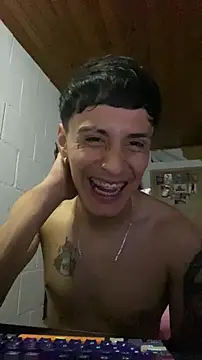 JhonCas44 online show from 12.15.25