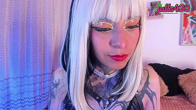 Julls420  online show from 05.07.26