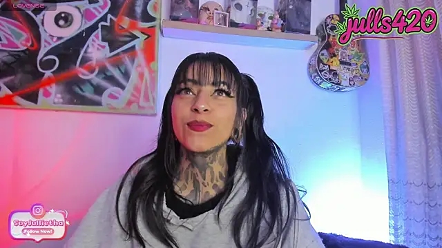 Julls420  online show from 07.30.26