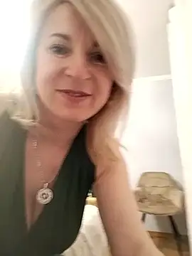 Snapshot of AhlyssaLove1155 chatting on 04.22.26 AhlyssaLove1155 online show from 04.22.26