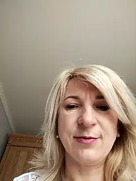 Snapshot of AhlyssaLove1155 chatting on 05.31.26 AhlyssaLove1155 online show from 05.31.26