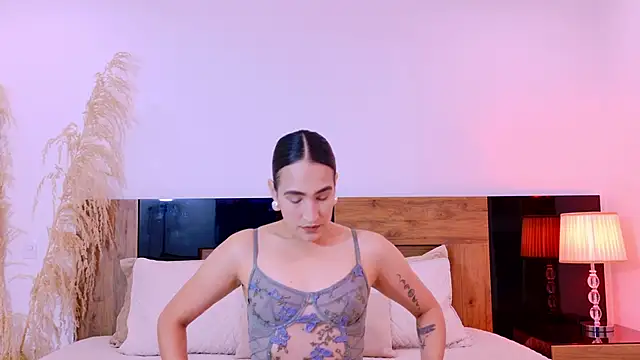 LucyHanks online show from 05.14.26