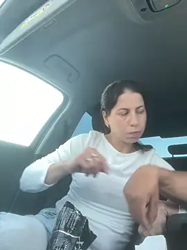 Snapshot of coupledeea chatting on 04.05.26 coupledeea online show from 04.05.26